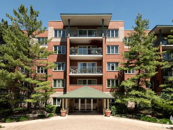 3940 W Bryn Mawr Ave APT 403, Chicago, IL 60659