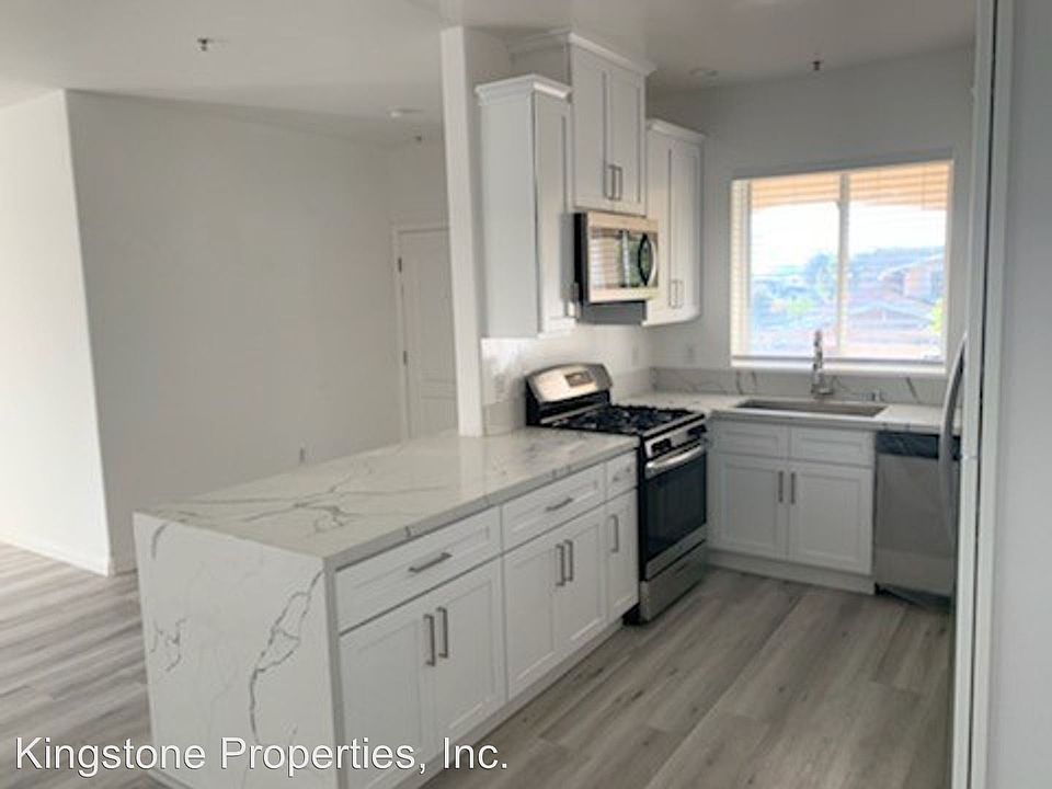 1st image of 4655 Maplewood Ave Ste 201