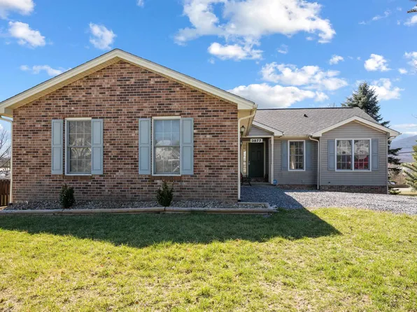 3877 Bainbridge Dr, Pulaski, VA 24301