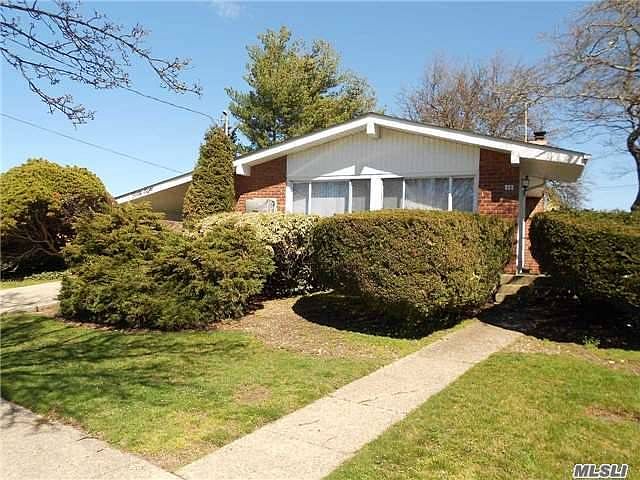 1st image of 48 Pickwick Ct