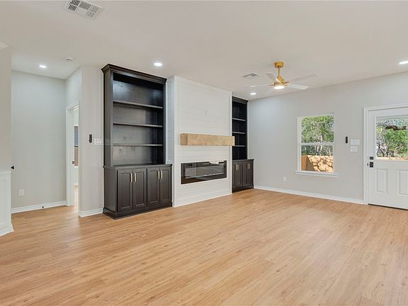 5th image of 1614 Robeson St