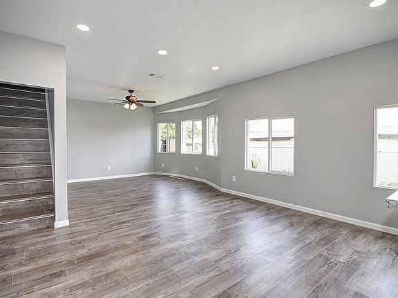 3rd image of 2813 Wah Ave