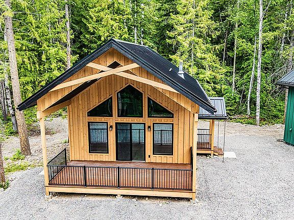 3rd image of 569 Trumbull Canyon Rd