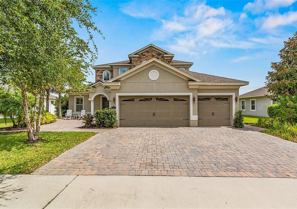 1st image of 211 Shady Heather Ln