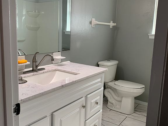 4th image of 7104 Tippin Ave APT A