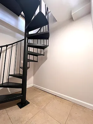 Rented by Carnegie Management Inc | media 10