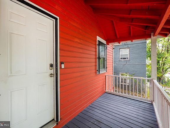 5th image of 4239 Edson Pl NE
