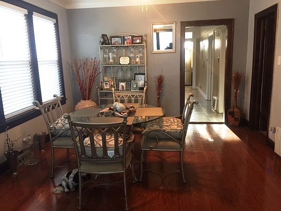 3rd image of 8134 S Crandon Ave