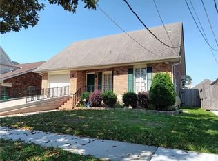 4508 Lake Vista Dr, Metairie, LA 70006
