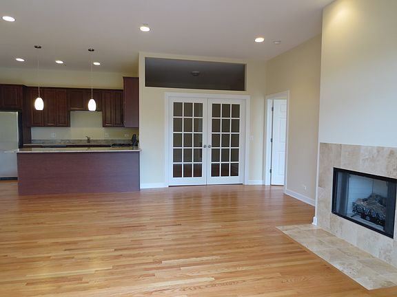 3rd image of 5420 N Kedzie Ave APT 3A
