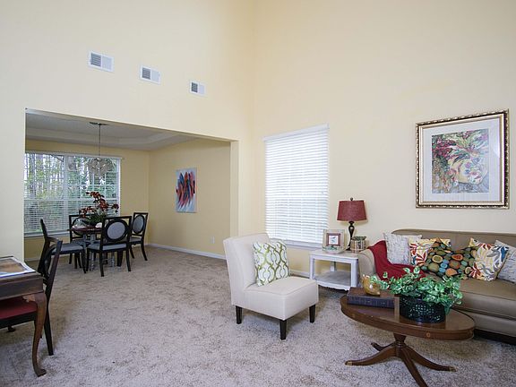3rd image of 1974 E WILLESDON Drive