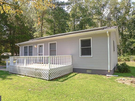 3rd image of 26427 Peninsular Dr
