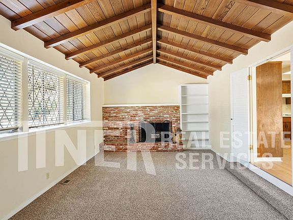 2nd image of 5040 Oak Leaf Ave