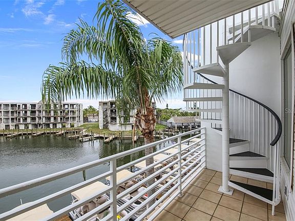 2nd image of 8260 Harborside Cir