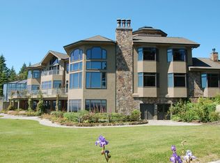 12525 SW 274th Ln, Vashon, WA 98070