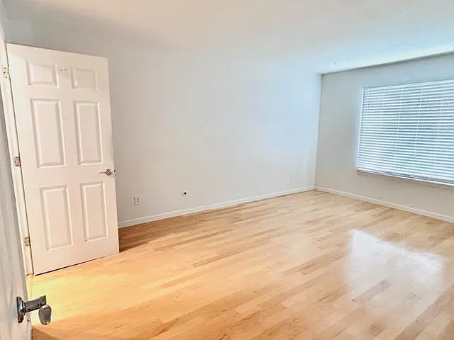 5 Inwood Ter #5 — Photo 18