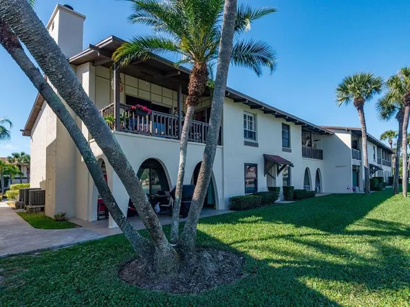 546 Plaza Seville Ct APT 86, Treasure Island, FL 33706