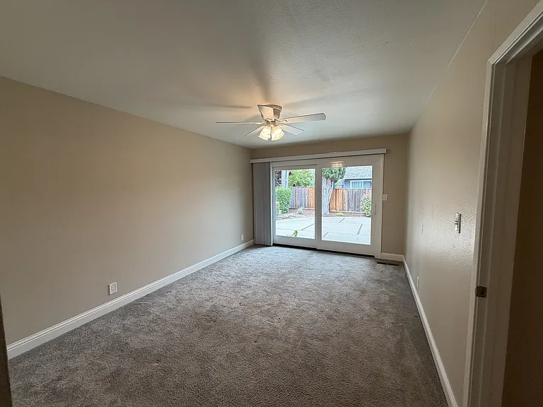 7387 Hillsdale Dr — Photo 11