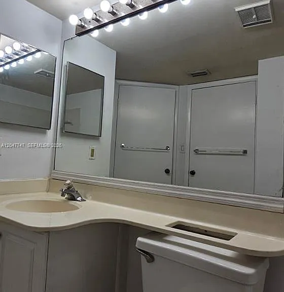 990 Coral Club Dr #990 — Photo 11