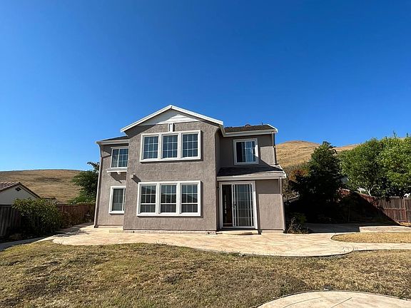 2nd image of 3072 Overlook Dr