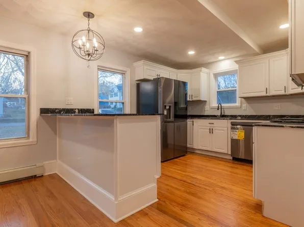 82 Pine Rd, Attleboro, MA 02703