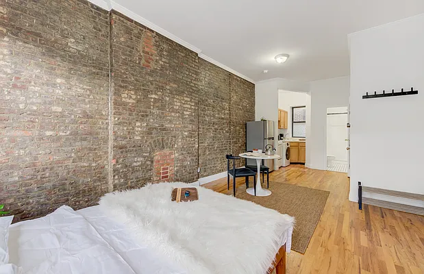 Rented by Outpost Brokerage LLC | media 19