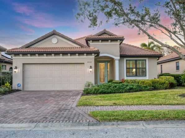 3715 80th Dr E, Sarasota, FL 34243