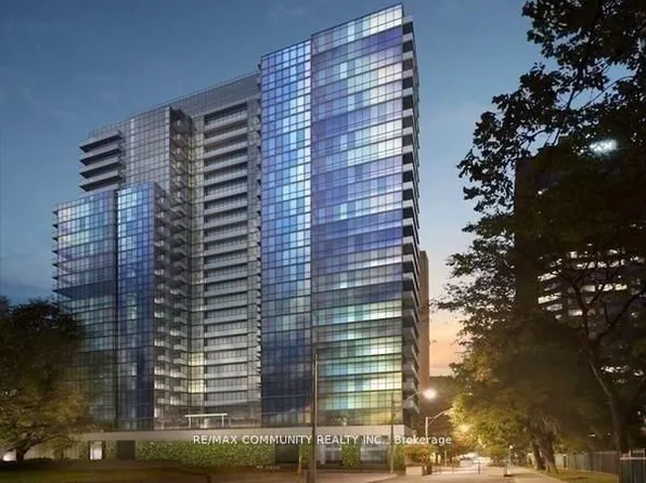 210 Simcoe St, Toronto, ON