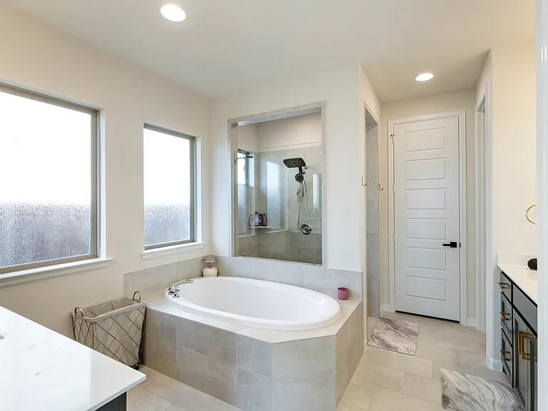 1448 Kingswell Ln — Photo 15