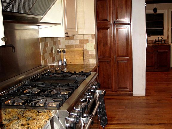 Viking Stove Kitchen 