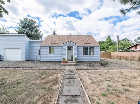 2714 Birch St, Lebanon, OR 97355