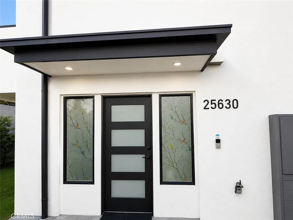 2 bed, 2.5 bath, 1100 sqft, $3,950 — Photo 3