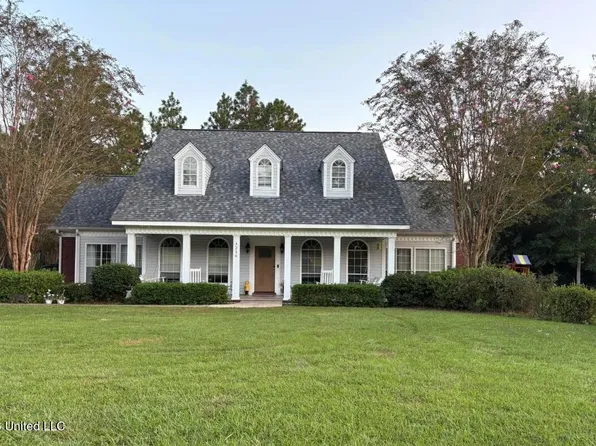 1216 Dr Campbell Dr, Wiggins, MS 39577