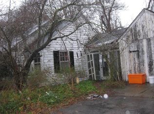 28 Vinnicum Rd, Swansea, MA 02777