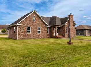 3200 Arabian Ct, Herrin, IL 62948