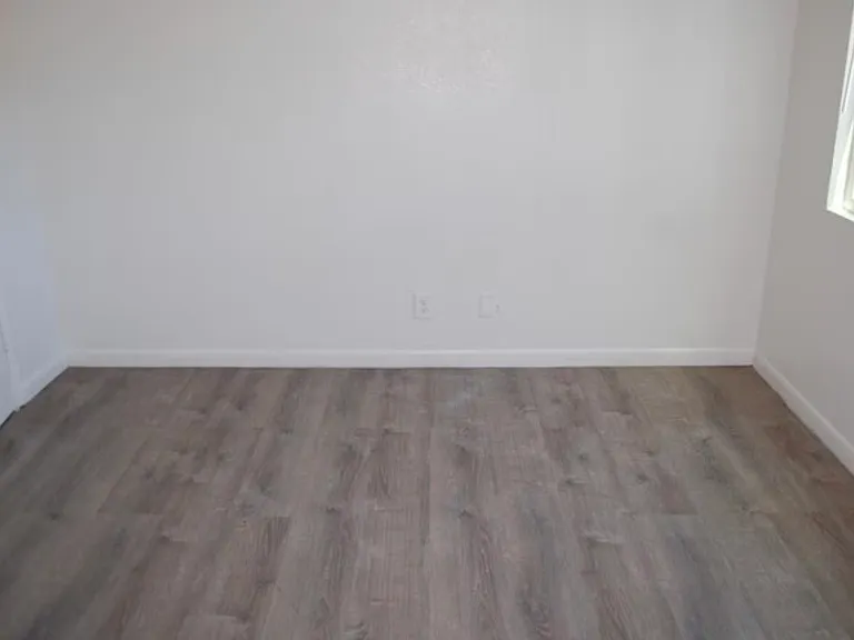 8038 S Central Ave #1 — Photo 11