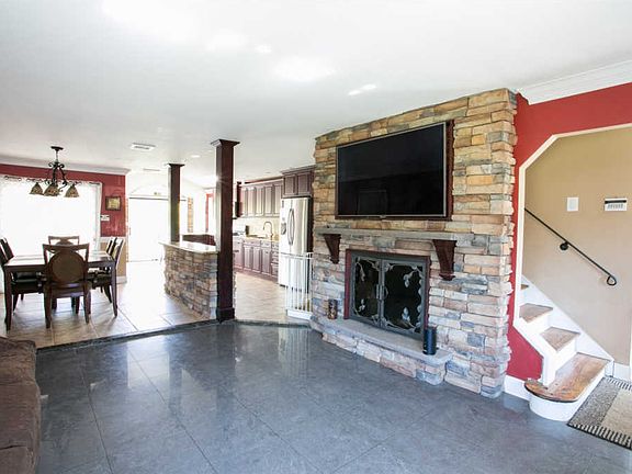 2nd image of 135 Renison Dr