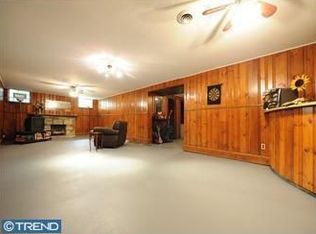 700 W Allens Ln, Philadelphia, PA 19119