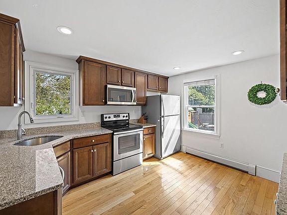 5th image of 457 Central St