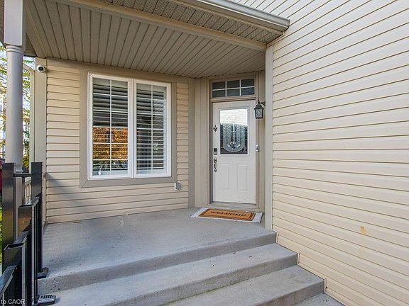 4th image of 90 Autumn Ridge Trl