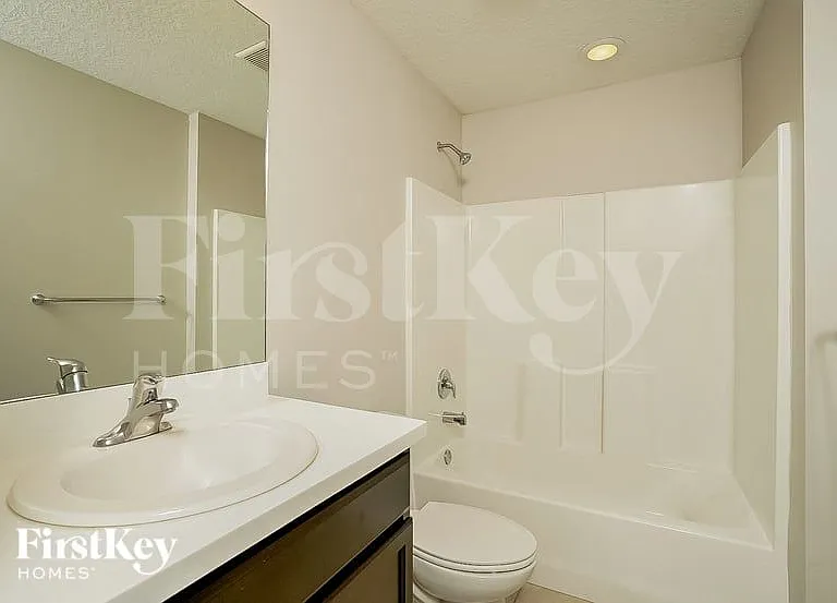 1881 SW Millikin Ave — Photo 13