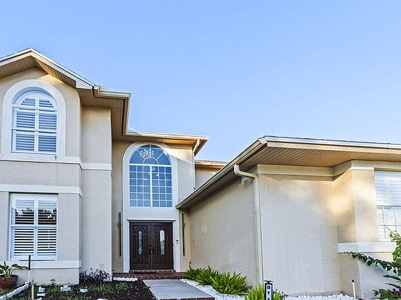 5th image of 811 Sandcastle Cir
