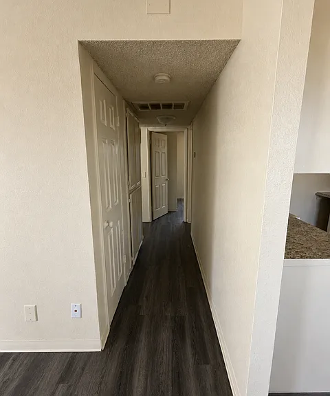 503 S Dearing Ave #202 — Photo 5