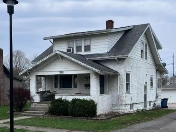 215 S Division St, Auburn, IN 46706