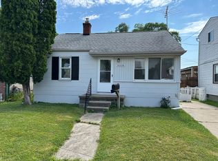 27370 Pinehurst St, Roseville, MI 48066