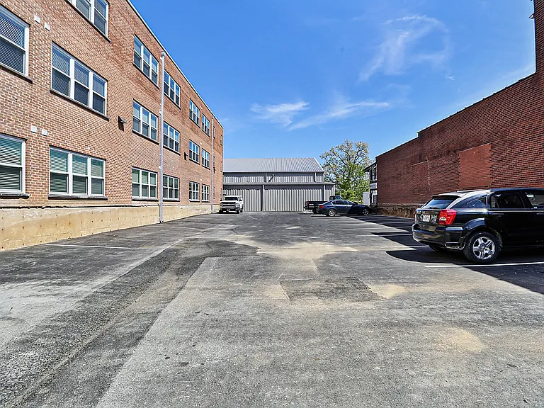 3145 Lafayette Ave #2 — Photo 13