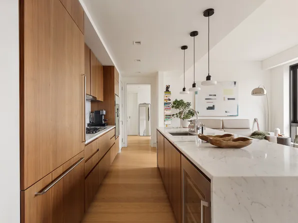 242 Broome Street image 3 of 9