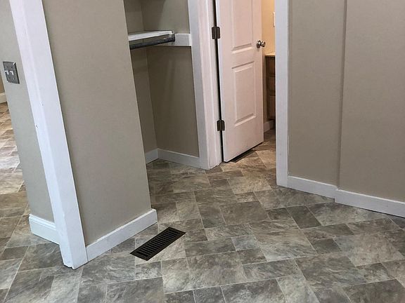 2nd image of 1539 Saint Clair St #2