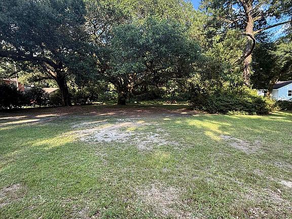 5th image of 759 Sue Ln