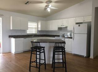 2712 36th St SW, Lehigh Acres, FL 33976